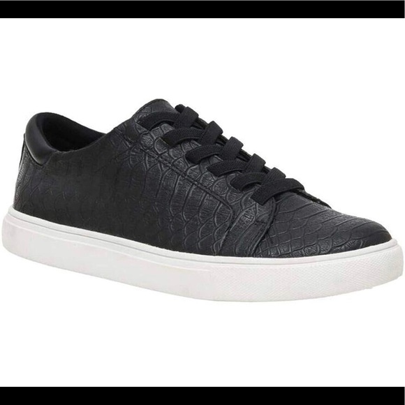 CUSHIONAIRE Shoes - CUSHIONAIRE Women’s Regal Slip On Sneaker 9.5